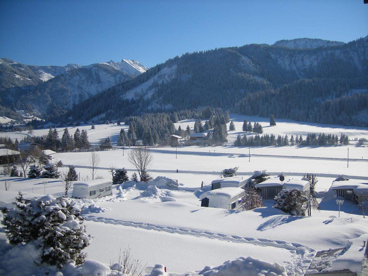 فندق تانهايمفي  Camping Alpenwelt المظهر الخارجي الصورة